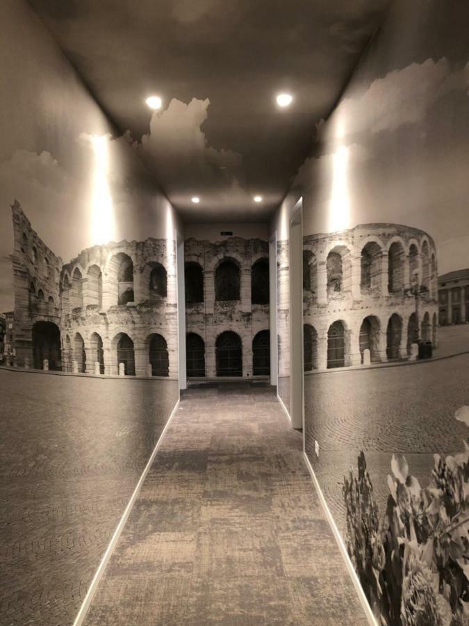 Verona Romana Apartments Esterno foto